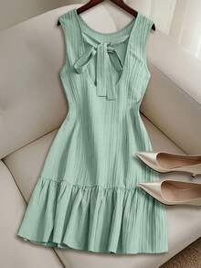 SHEIN Clasi Váy ngắn thường ngày dệt hở lưng buộc dây không tay dáng chữ A viền bèo nhún cho nữ mùa hè - màu xanh lá - Xem 2