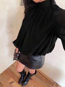 Aloruh 女士休闲纯色立领灯笼袖宽松衬衫，秋季 - 黑色 - 查看 4