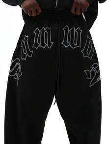 SUMWON 宽松哥特字母印花运动裤，裆部图案，街头休闲风 - 黑色 - 查看 5