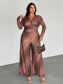 SHEIN Privé 大码优雅度假扎染褶饰长袖V领松紧腰喇叭形女式连体裤，秋冬 - 彩色 - 查看 3