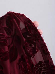 Sweetra Váy maxi bodycon đuôi cá hở vai xếp nếp nhung cổ điển gợi cảm dành cho nữ - Màu Đỏ Sâu - Xem 6