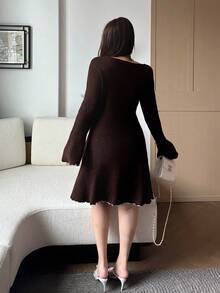 Flirla Plus Size Autumn/Winter New V-Neck Fitted Dress With Contrast Trim And Bow Decor, Coffee Color - Coffee Brown - View 2