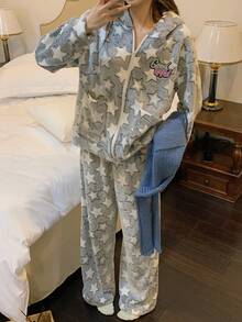 DAZY 2 piezas Conjunto de pijama esponjoso de felpa de coral con estampado de estrellas, con ajuste holgado, top con capucha y pantalones, para otoño/invierno, ropa cómoda para mujer - Gris - Ver 7