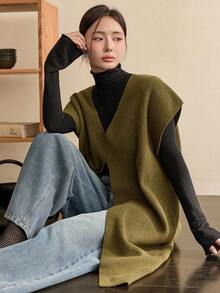 Dazy-Less Women's Solid Color V-Neck Split Hem Fashionable Knit Pullover Sweater - Army Green - View 6