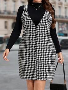 SHEIN LUNE 时尚日常穿着，大码女式宽松提花格子吊带连衣裙冬装通勤连衣裙节日装节日派对连衣裙大码 - 黑與白 - 查看 1