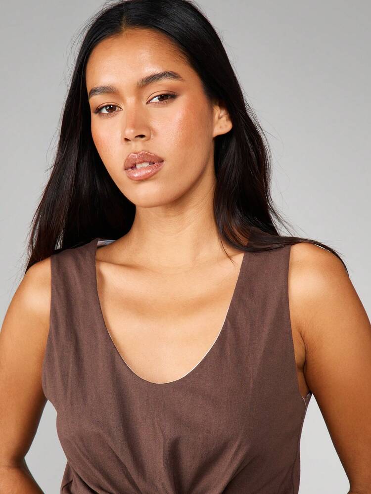MISSGUIDED Top canotta con scollo a V senza maniche in tessuto a contrasto, canotta casual a strati, essenziale per il guardaroba estivo