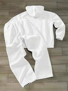 Manfinity Roghcode Conjunto de chándal estético - Sudadera con capucha con cremallera y gráfico de cruz para hombres y pantalones de chándal con cordón en la cintura, conjunto de 2 piezas, conjunto de entrenamiento blanco, forrado térmico para invierno - Blanco - Ver 2