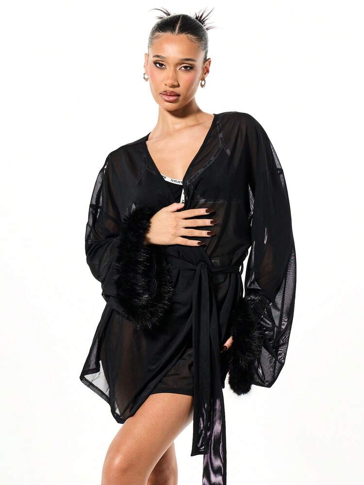 SUMWON WOMEN Chiffon-Bademantel mit Pelzbesatz und Gürtel