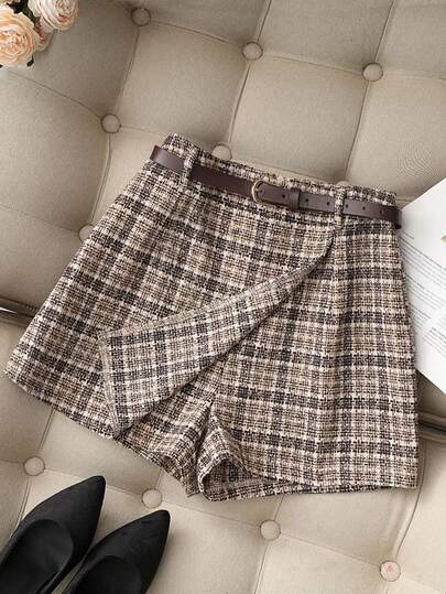Franclia Shorts Femininos Casuais e Versáteis de Tecido Macio Escovado Xadrez com Bainha Assimétrica e Cinto, Cáqui, Adequado para Primavera e Outono