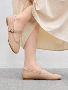 CUCCOO BIZCHIC 女士方头平底鞋，杏色压纹纹理，舒适百搭，透气休闲玛丽珍鞋带平底鞋 - 杏色 - 查看 3
