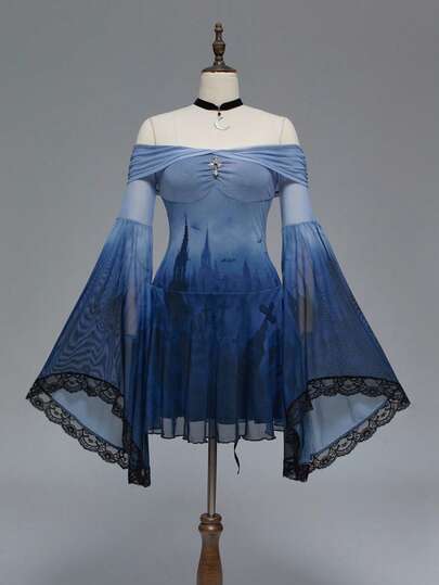 EDITION فستان شبكي بأكمام واسعة ذو كتف واحد مطبوع عليه ظل قلعة داكنة ذات صليب، للهالوين