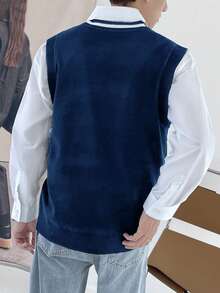 Manfinity Campus Court 男士休闲条纹V领针织背心，秋冬季百搭上衣 - 寶藍色 - 查看 2