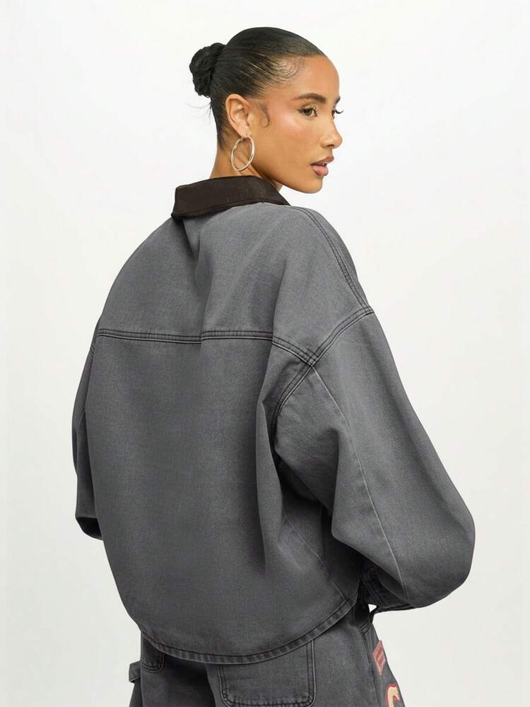 SUMWON Giacca da carpentiere in denim oversize con dettagli di patch e colletto a contrasto per strati autunnali e invernali