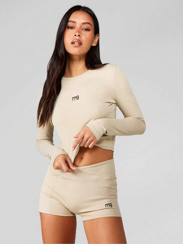 MISSGUIDED مجموعة شورت خصر عالي وتوب قصير أكمام طويلة للنساء للراحة والتمرين والملابس الرياضية