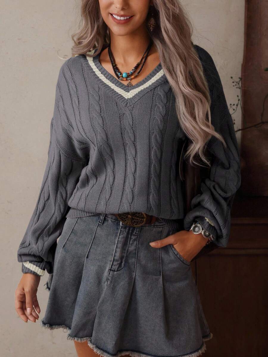 SHEIN PETITE 女款對比色V領落肩長袖休閒針織衫,秋冬款,小碼女裝 - 灰色 - 查看 1