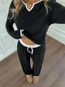 SHEIN Ensemble de pyjama pour adolescentes avec bordure contrastée, encolure échancrée et nœud devant - Noir et Blanc - Voir 5