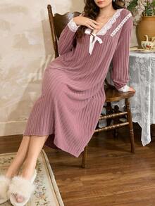 Côtesoire 优雅法式浪漫V领蕾丝边灯笼袖宽松女士睡裙，适合秋冬季节，宽松睡衣 - 藕粉色 - 查看 4