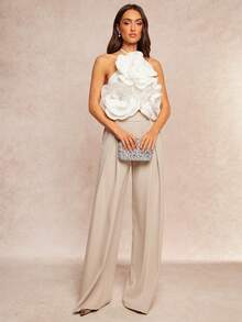 Silquee 女士时尚 3D 花卉水钻装饰挂脖背心，适合派对和日常穿着 - 白色 - 查看 7