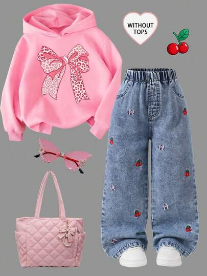 SHEIN 千禧年风格女童牛仔裤，新款时尚红色樱桃刺绣和粉色蝴蝶结刺绣，复古中蓝色水洗，宽松直筒牛仔裤，面料柔软舒适，休闲街头风，女童牛仔裤