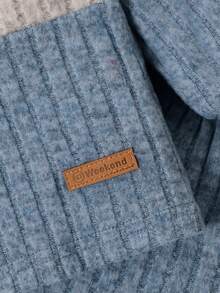 SHEIN Set de 2 piezas para bebé niño: Suéter de cuello redondo de manga larga con bloques de color blanco, gris y verde, y pantalones sólidos de color verde. Conjunto adecuado para salidas, uso casual, deportes y escuela.