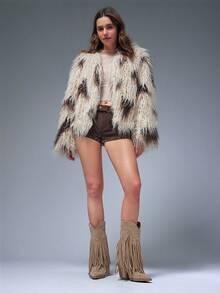 Solezae #BeyonceConcertLook 女式粗跟流苏绒面灰褐色西部牛仔靴 - 折叠流苏设计，时尚而醒目，适合节日、音乐会和所有最大胆的时尚时刻。