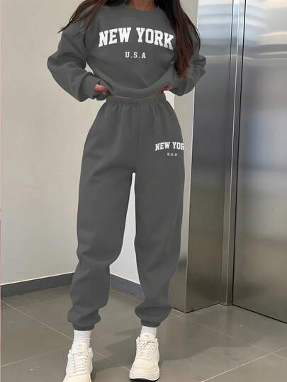 SHEIN Leap Crew Vintage College Style, Classic College Color Scheme, Teen Girls Casual Minimalist Thick Soft Comfortable Loose Crew Neck Long Sleeve Sweatshirt And Pants 2-Piece Set, Suitable For Autumn/Winter Daily Wear, Street Style, Sports, Campus, Cozy Season, Autumn & Winter Outfits For , Easy Comfort, Autumn & Winter Layers For Girls, Stylish Girls, Casual Wear, Kids Graphic Clothes, Fall & Winter Tracksuit, Fall New Style, Homecoming, Winter Fashion