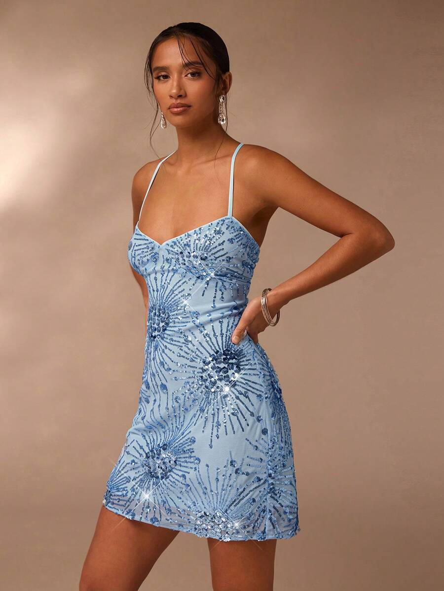 Glamine 蓝色亮片刺绣迷你连衣裙，露背系带紧身派对连衣裙，蓝色短款度假连衣裙 - 淺藍色 - 查看 1