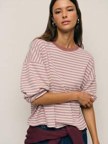 Nöista Áo thun cổ tròn kẻ sọc dáng rộng thoải mái dành cho nữ, mang đến sự lựa chọn đa năng và giản dị cho mùa đông hàng ngày, hoàn hảo để dễ dàng phối đồ nhiều lớp, tạo vẻ ngoài thanh lịch khi không làm việc, phong cách lễ hội Giáng sinh và những bộ trang phục đơn giản cho năm mới. - Màu Hồng  San hô - Xem 5