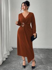 Modelyn 大码女式金属扣褶皱腰身长袖交叉V领优雅修身连衣裙，适合通勤和派对穿着 - 棕色 - 查看 5