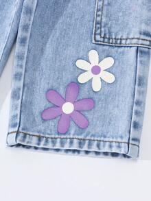 SHEIN ChillGRL 女婴宽松直筒牛仔裤，浅蓝色水洗，饰以紫色和白色花卉印花，带实用口袋，花卉装饰，舒适时尚 - 淺色水洗藍 - 查看 6