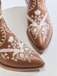 Solezae New Women's Sleek Design Tan Faux Suede Dingo Boot Mid Ankle Bootie Slip-On Chunky Heel Fall Winter Holiday Cowboy Boots - Maroon - View 7