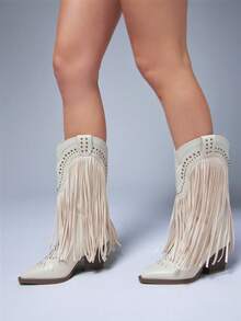 Solezae Botas occidentales de media pantorrilla con punta puntiaguda, tacón grueso, tachuelas y bordados para mujer - Blanco - Ver 3
