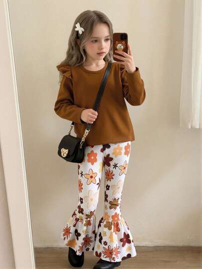 Camiseta ajustada de manga larga y cuello redondo de unicolor marrón con mangas acampanadas y pantalones slim acampanados con estampado floral, adecuado para todas las estaciones, estilo casual para uso diario de niñas