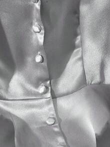 GlowEve V领露背亮面喇叭下摆优雅女式衬衫 - 灰色 - 查看 6