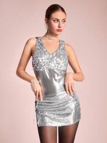 ROMWE EDITION 闪亮亮片拼接连帽露背链条装饰女式背心，适合音乐节派对 - 銀色 - 查看 10