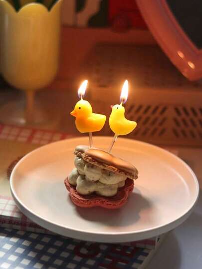 3个/6个可爱小黄鸭蜡烛蛋糕装饰复古生日蛋糕卡通可爱黄鸭造型烘焙用品甜点桌摆设