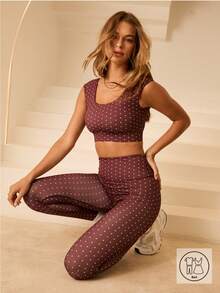 Aralina Leisurewear 波尔卡圆点印花双层盖袖上衣和高腰紧身裤两件套活力健身套装 - 彩色 - 查看 7