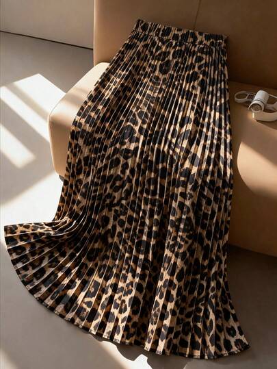 GlowEve CURVE Plus Size Women Fashionable Elegant Vintage Casual Leopard Print Pleated Skirt