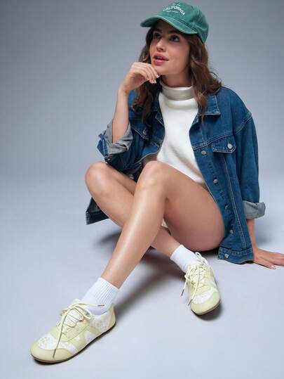 Solezae Women Shoes Comfy Floral Print Flat Everyday Dreamy Casual Basic Cute Ballet Sneakers For Christmas