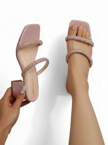 Sandalia de tacón ancho para mujer, punta cuadrada con tiras brillantes, estilo moderno para fiesta y uso casual - Rosa - Ver 1