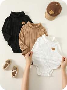 SHEIN مجموعة 3 قطع للرضع من الأولاد/البنات، بدلة سميكة دافئة ذات لون أحادي بياقة عالية وأكمام طويلة وبنطلون، ملابس أساسية مريحة متعددة الاستخدامات مناسبة للداخل والخارج واليومي والرياضة واللعب والحفلات والمناسبات في فصل الخريف/الشتاء - متعدد الألوان - مشاهدة 6