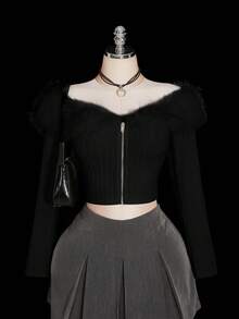 SHEIN ICON Chaqueta corta blanca con hombros descubiertos y ribete de peluche, ropa de mujer de otoño, atuendos de otoño de talla grande - Negro - Ver 1