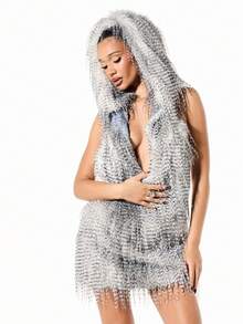 SUMWON WOMEN 露背连帽人造毛皮外套，流苏下摆细节，适合冬季节日场合 - 灰色 - 查看 1