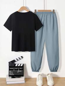 SHEIN 2pcs/Set Tween Boys' Print Black Short Sleeve T-Shirt And Beige Cargo Pants Casual Outfit, Spring/Summer - Light Wash - View 2