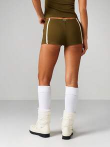 MISSGUIDED 夏季休闲罗纹短裤，侧条纹设计 - 墨綠色 - 查看 2