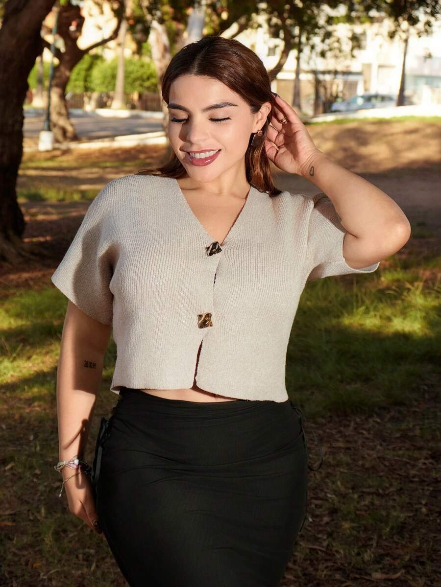 Lupita Cardoza New Minimalist Fashionable Office Commute Deep V-Neck Short Sleeve Slim Fit Buttoned Cardigan, Versatile Casual,Knitted Sweater In Fall/Winter - Khaki - View 1