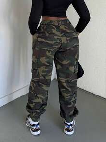 Alexandranx Camo Print Flap Pocket Cargo Jeans - Multicolor - View 2