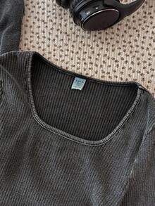 SHEIN 2pcs/Set Teen Girls' Black Snowflake Embroidered Crew Neck Long Sleeve T-Shirt And Casual Vintage Snowflake Sweatpants Set, Suitable For Autumn/Winter Layering Teen Girl Clothes Teen Girls Sets Loose Outfits For Teens Girl Black And Grey Suitable For New Year, Daily, Celebration, Autumn & Winter Outfits For Easy Comfort, Autumn & Winter Layers For Girls, Stylish Girls - Black - View 4