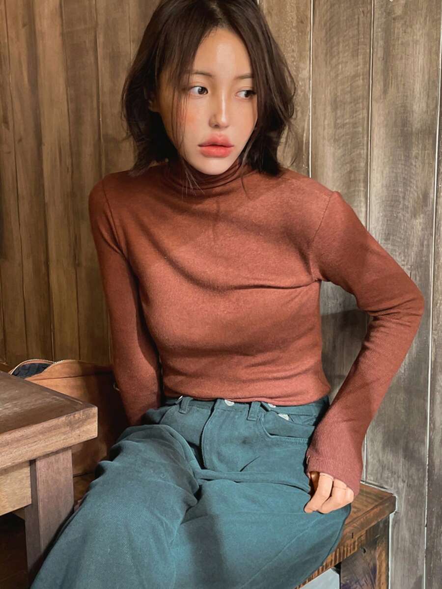 DAZY Blusa feminina de gola alta e manga comprida, ideal para usar em camadas no outono/inverno. - Ferrugem Marrom - Ver 1