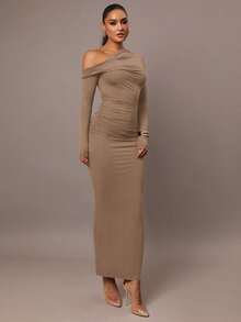 Silquee 女士简约日常约会、优雅派对长袖修身性感纯色弹力针织连衣裙，单排领，斜肩领，浪漫约会、秋冬打底针织连衣裙、夜间外出连衣裙、万圣节和圣诞节长裙 - 卡其色 - 查看 4